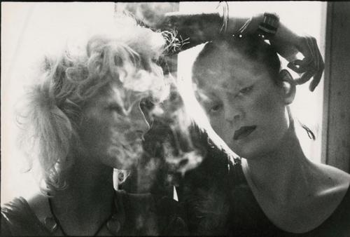 Peter Beard, Donna Jordan and Jane Forth, ca. 1970 © 2019 Peter Beard:Licensed by Artists Rights Society (ARS), New York