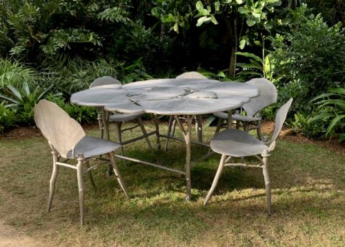 Table et Chaises Gingko by Claude Lalanne. Aluminium, 1988.